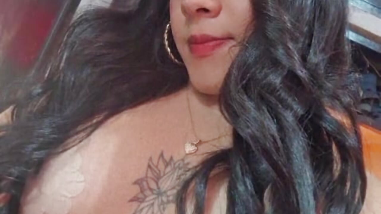 WhatsApp Video 2026-08-19 at 3,22,50 PM - clip cu Daylin_doll model videochat