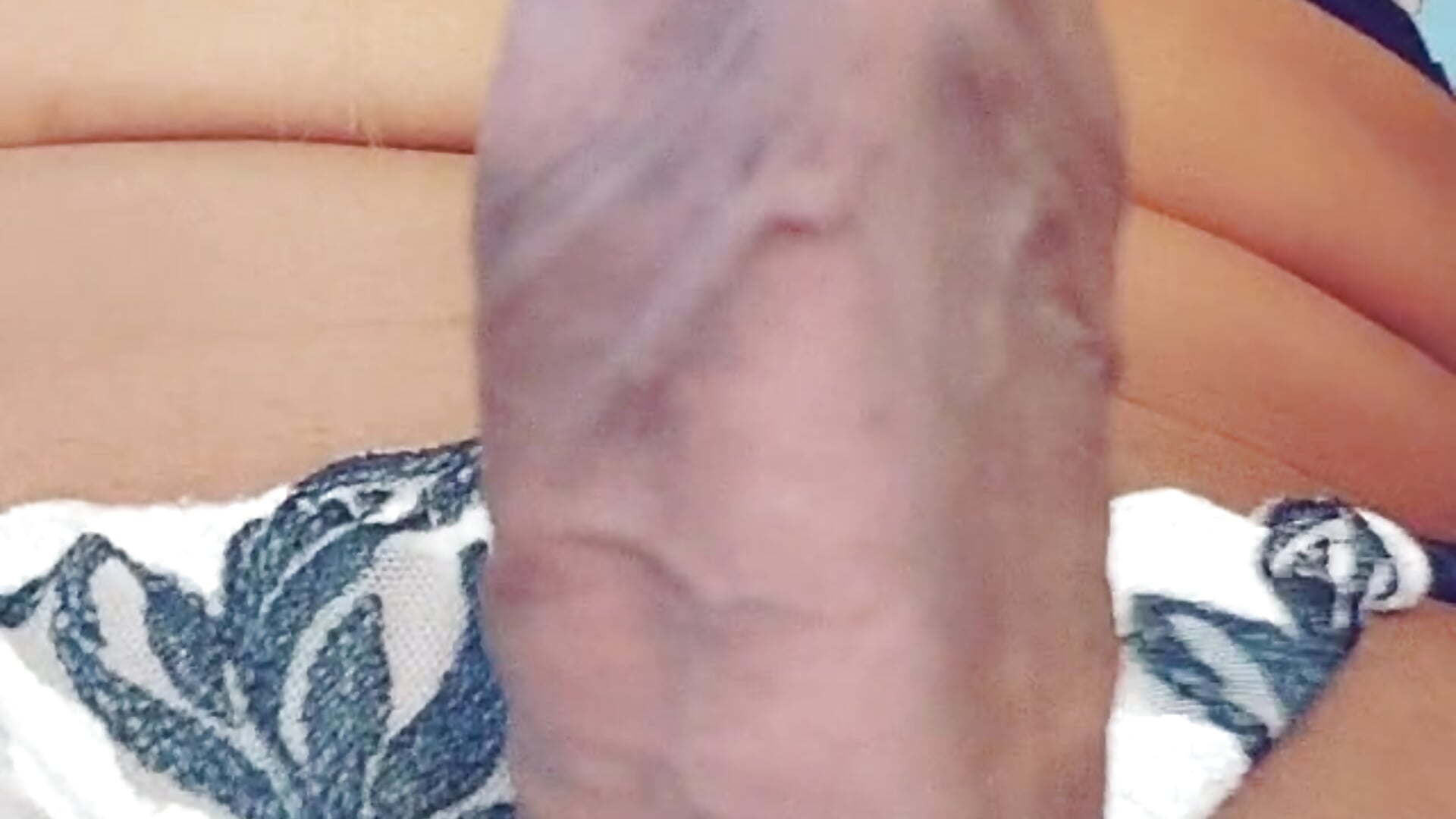 hot cum－カメラキャストのVERONIK8421の動画