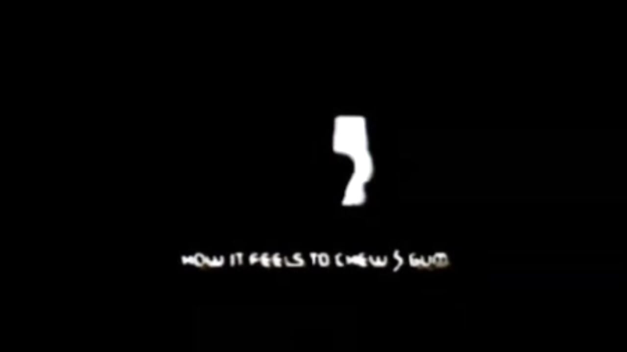 o-O - סרטון של Me_Shaped_Chair