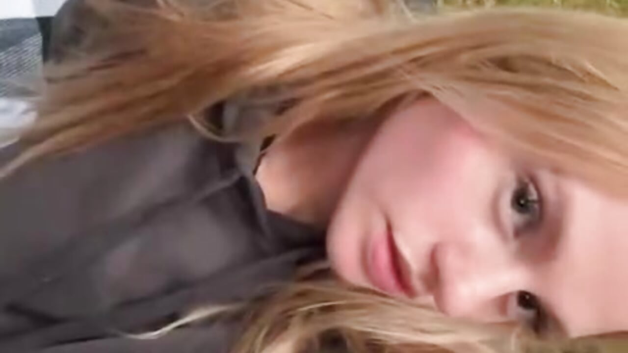 Just me - video van DollieMuhn cam-model