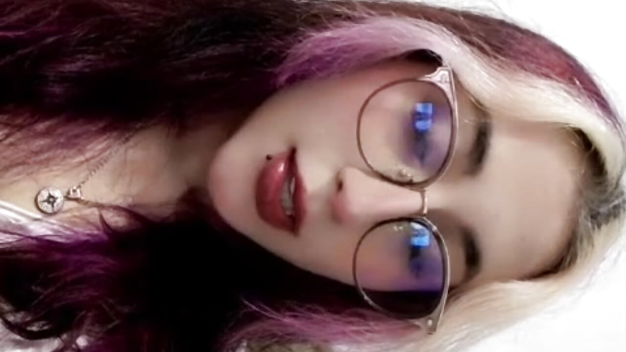 😈 Un poquito de mí… ¿te atreves a descubrir más? – video od webkamerové modelky VesperaNokturne_cs