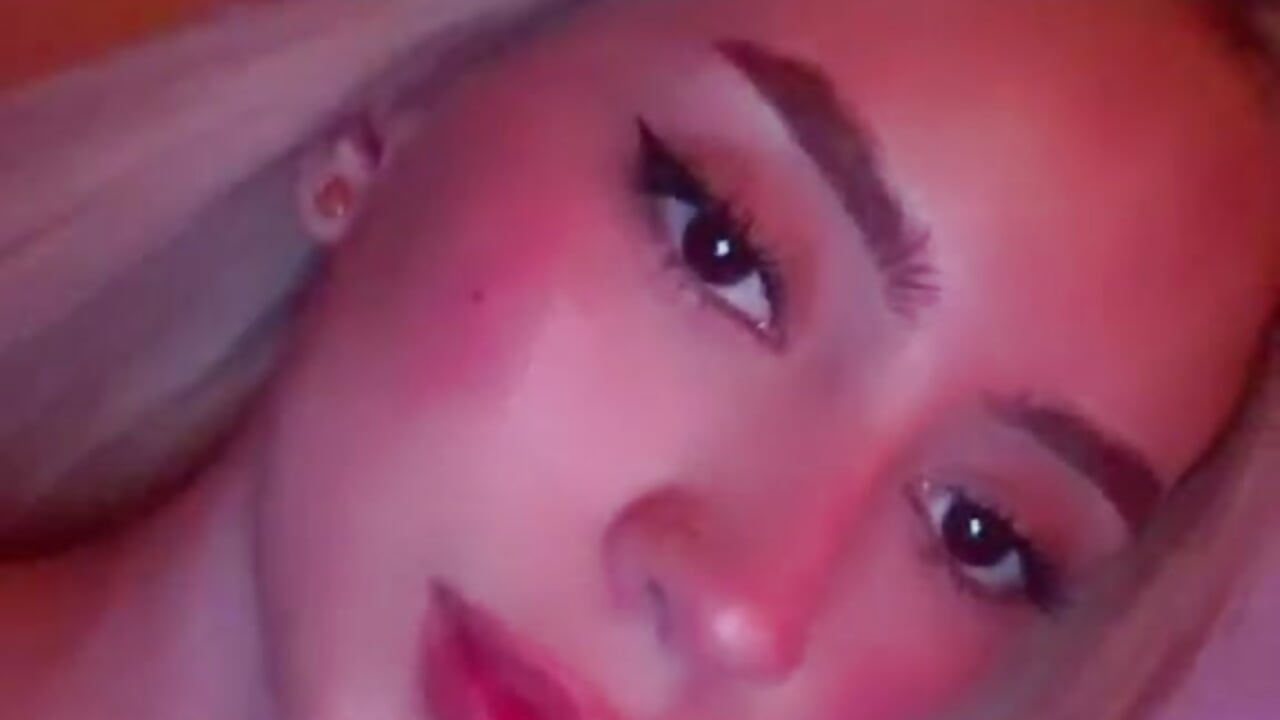 WhatsApp Video 2026-10-21 at 1,05,48 PM – video od webkamerové modelky Elaine_montgomery_