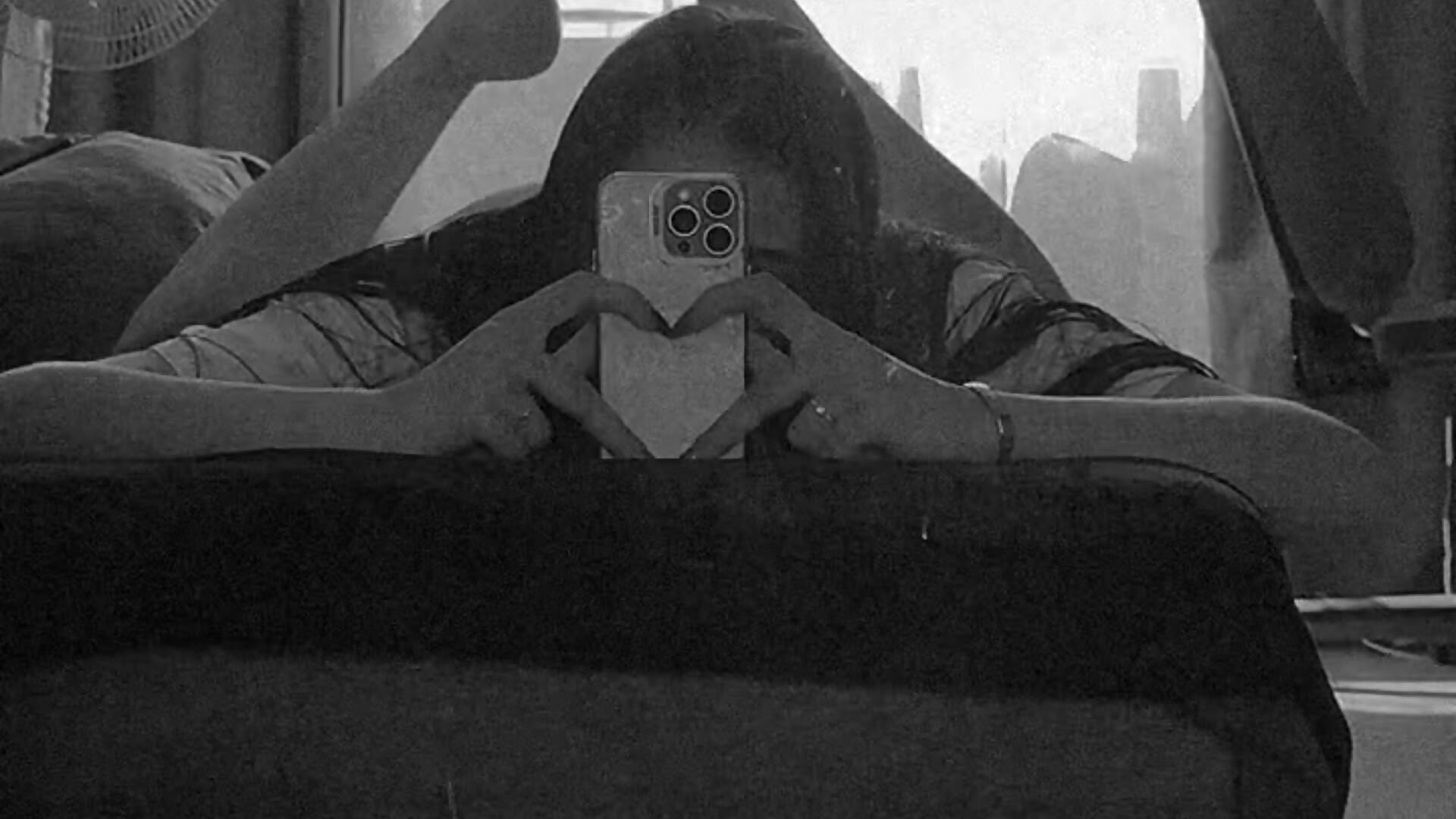 Love me – видео вебкам-модели Mira_Killy