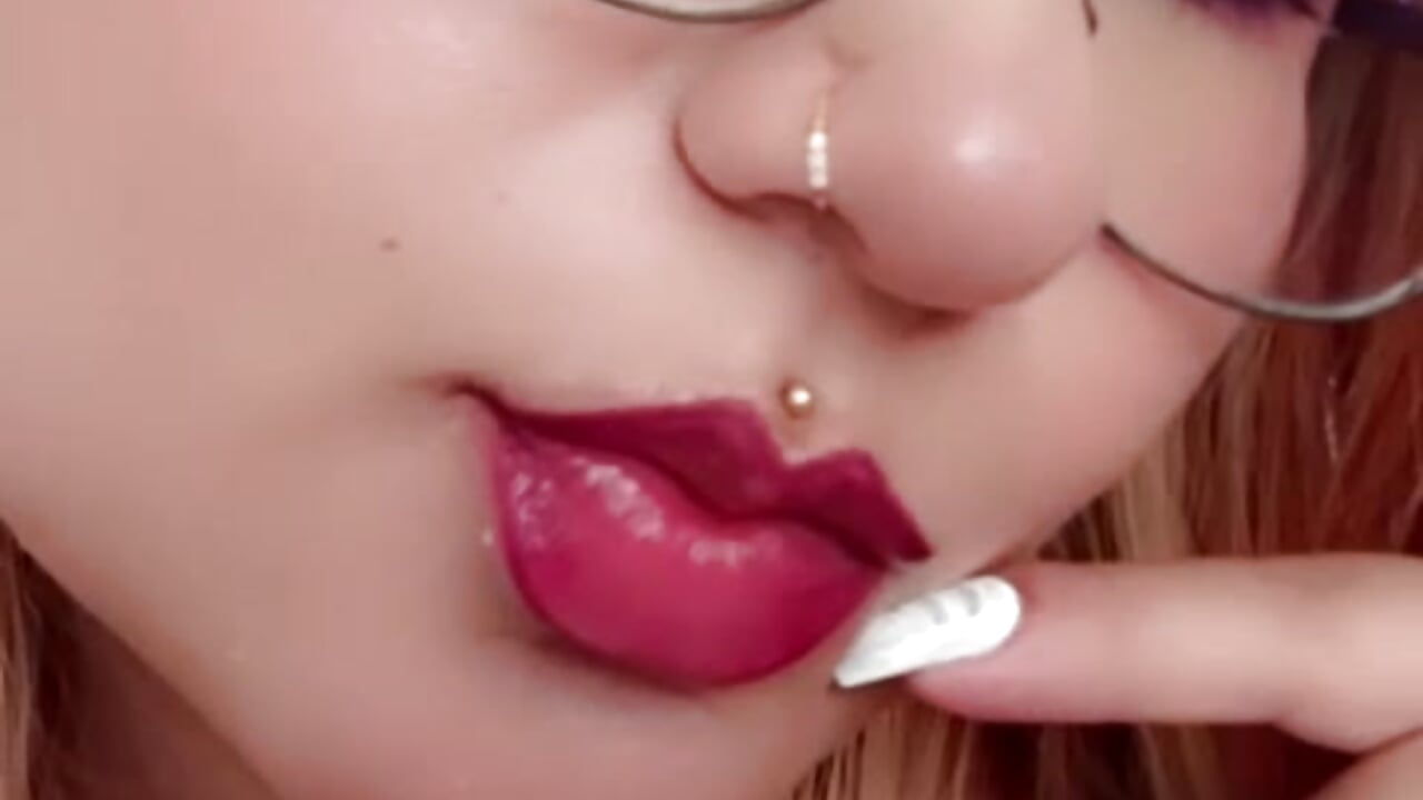UWU - vídeo de la modelo de cam Aradia___
