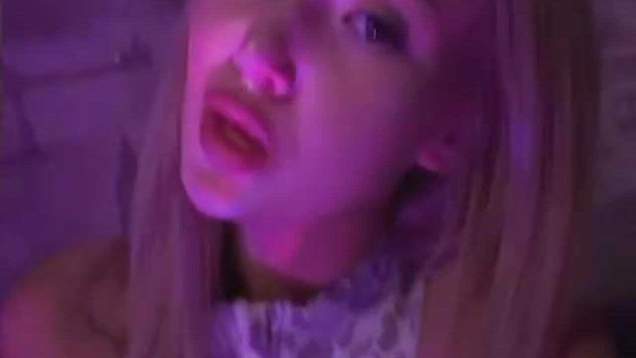 Meee - video av MidnightMuseu cam model