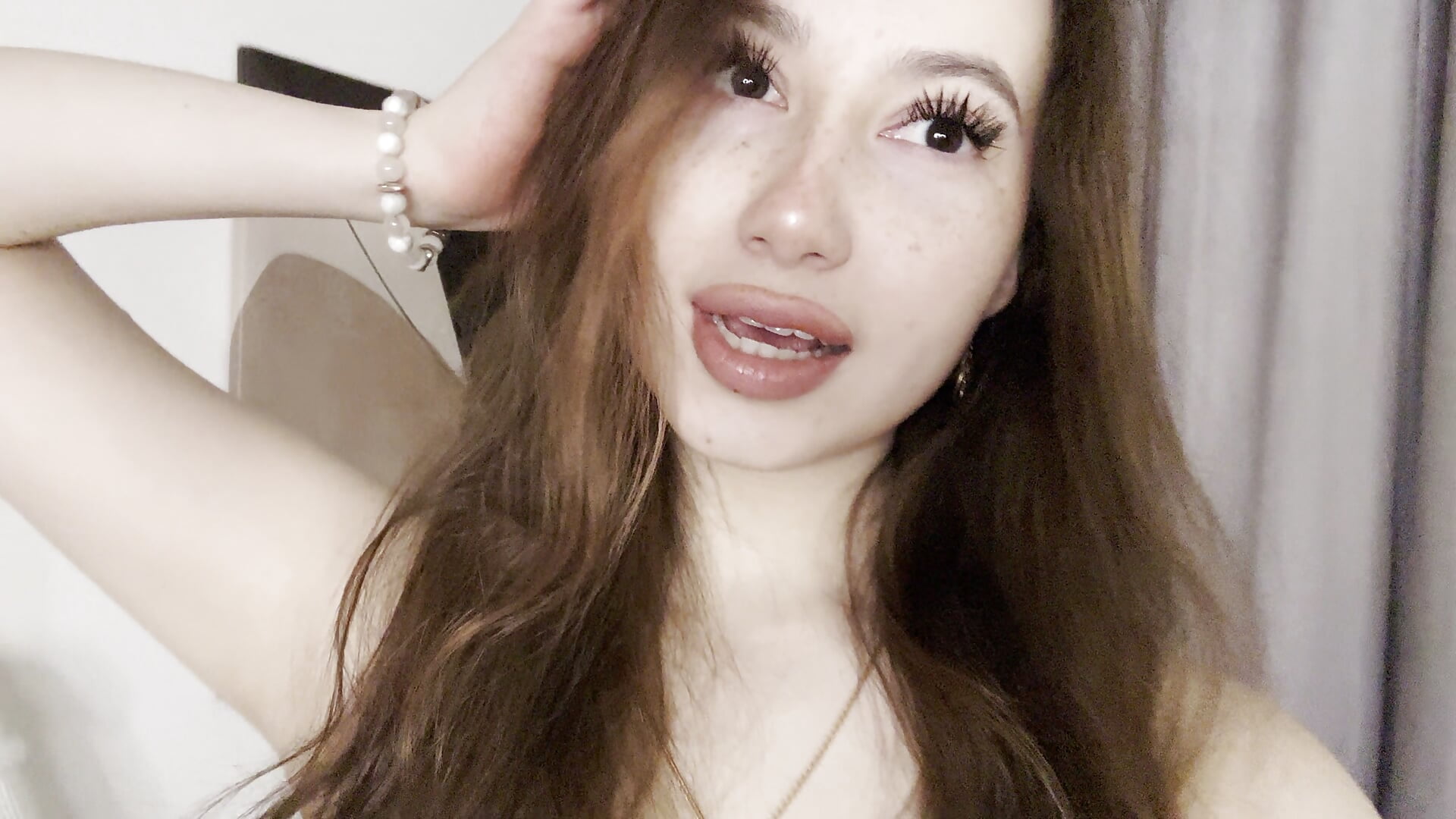 Welcome to my room** - video by rosevely cam model