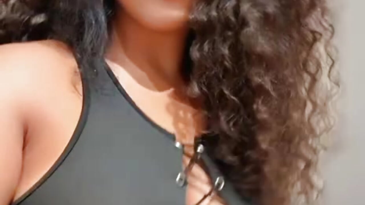 <3