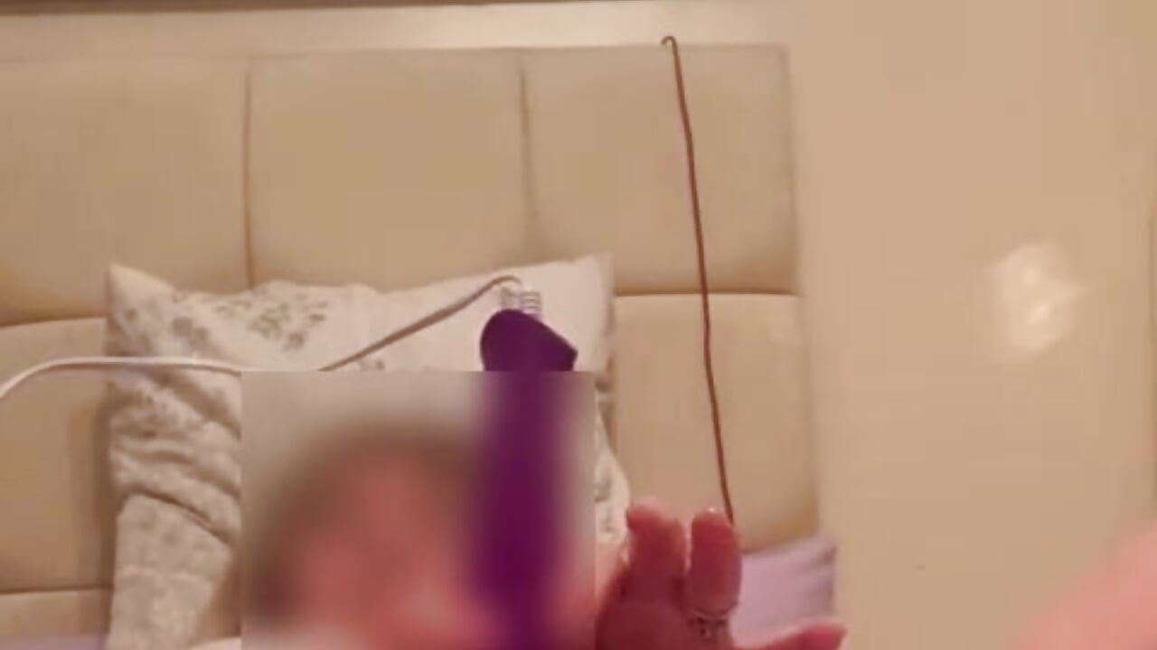 Julie Cunningham Wanking On Webcam with big Climax WA0003 - 視頻由 Truro-Sexy-Wife 主播提供