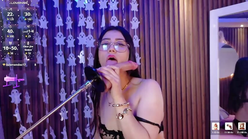 Amazing blowjob with fuck machine