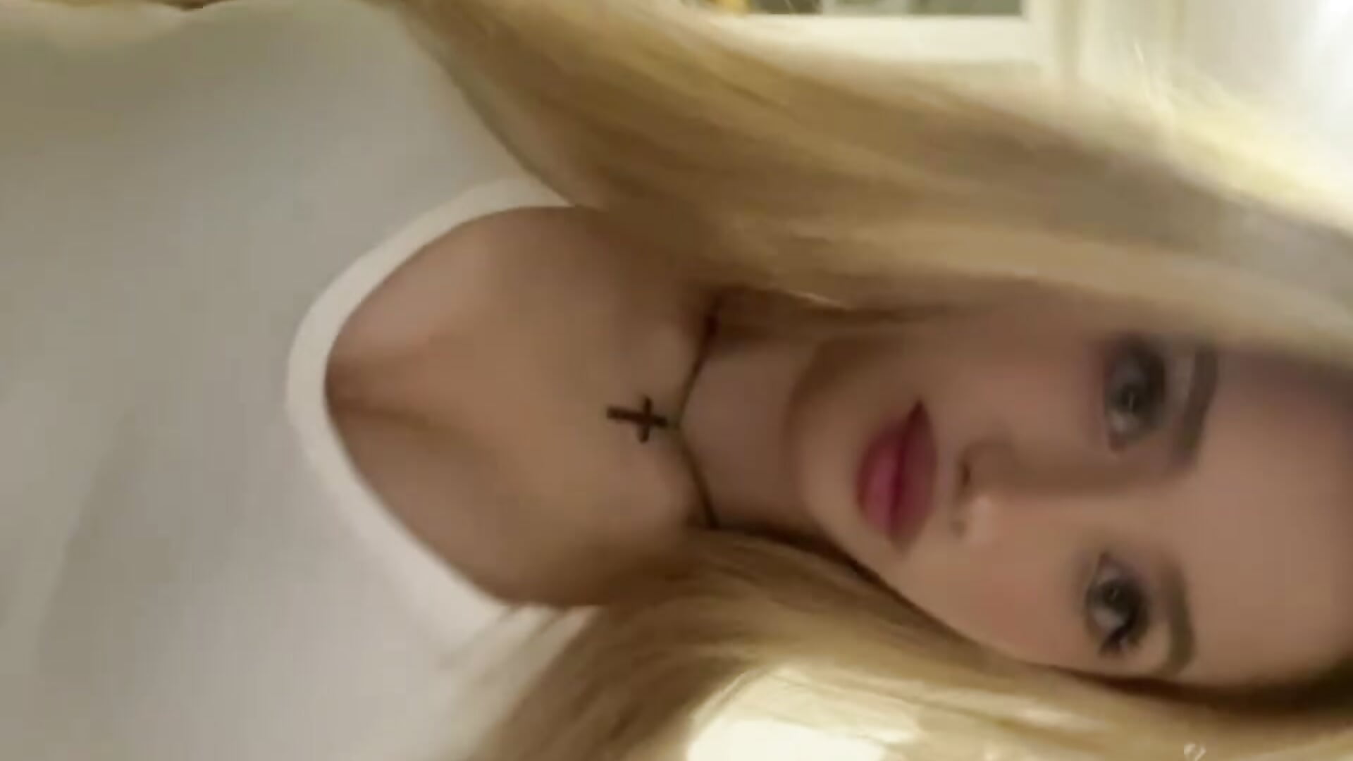 cutie - Loya_Wens kullanıcısının videosu
