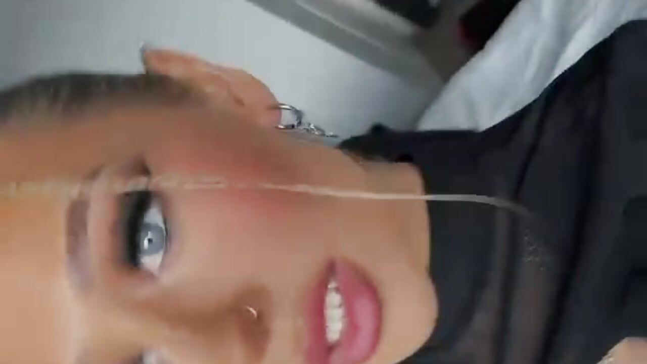 😈 - video by Oliviababe_1 cam model