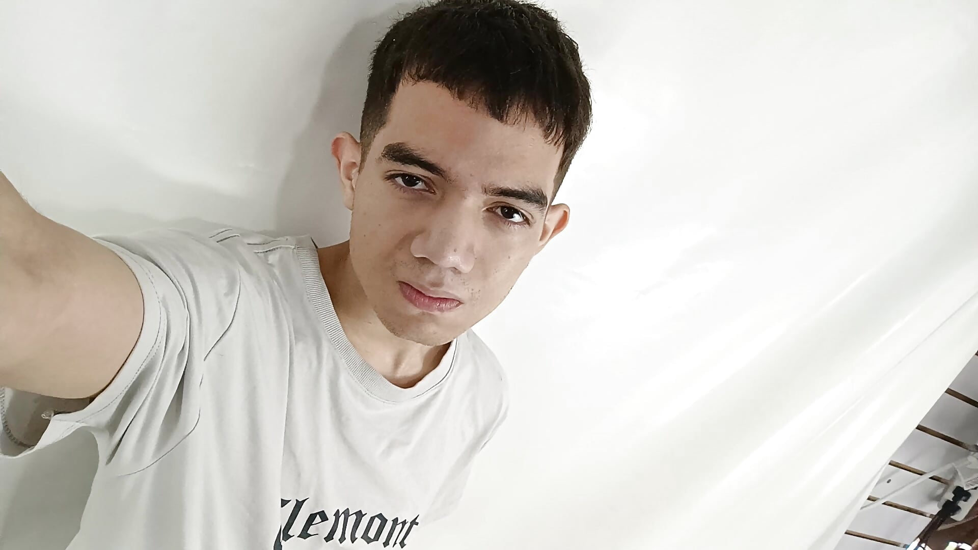 Hi guys – video od webkamerové modelky leandrocum18