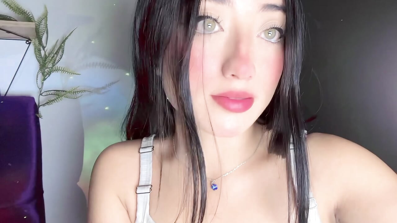 💚 - video oleh model kamera EYES_EC