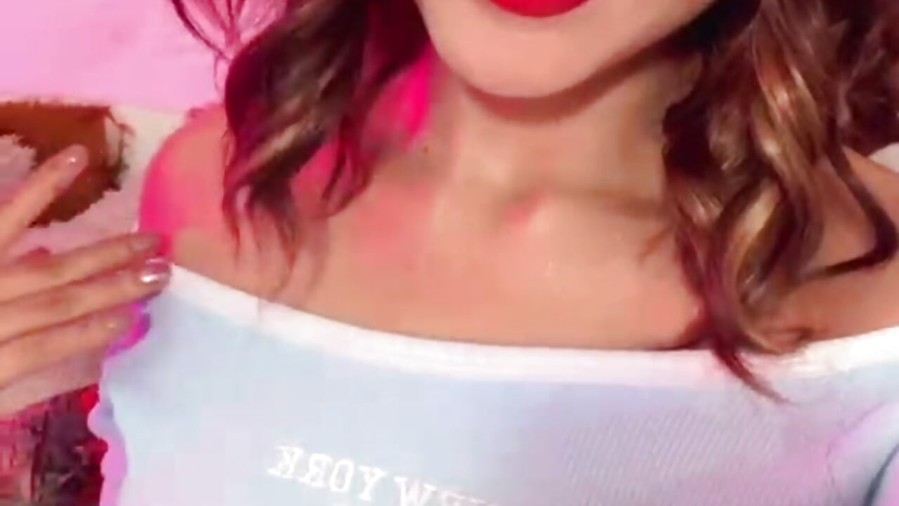 Hii booys – video od webkamerové modelky nelysamay