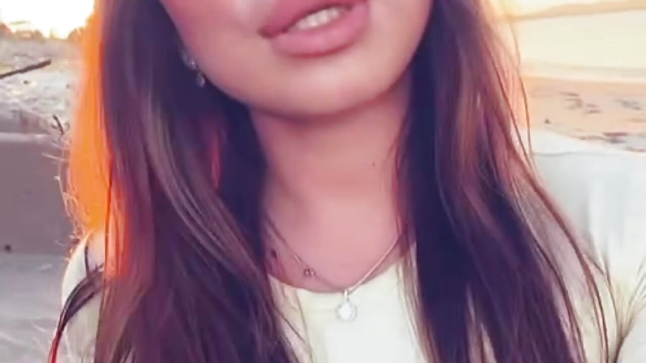 profile-intro-video-1792650761 – video od webkamerové modelky BunnyCareaga