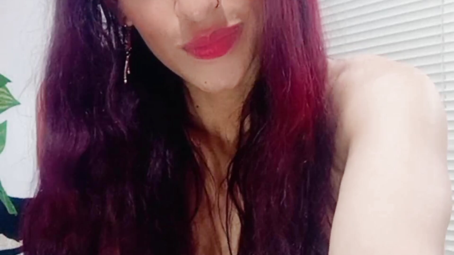 VID_179070490630F~2 - סרטון של Mia_Sweett09