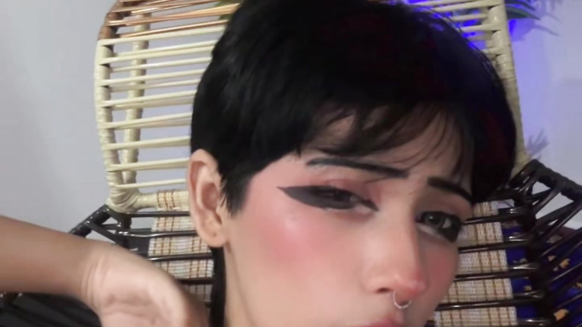 🫪 – Petit__Kitty videója