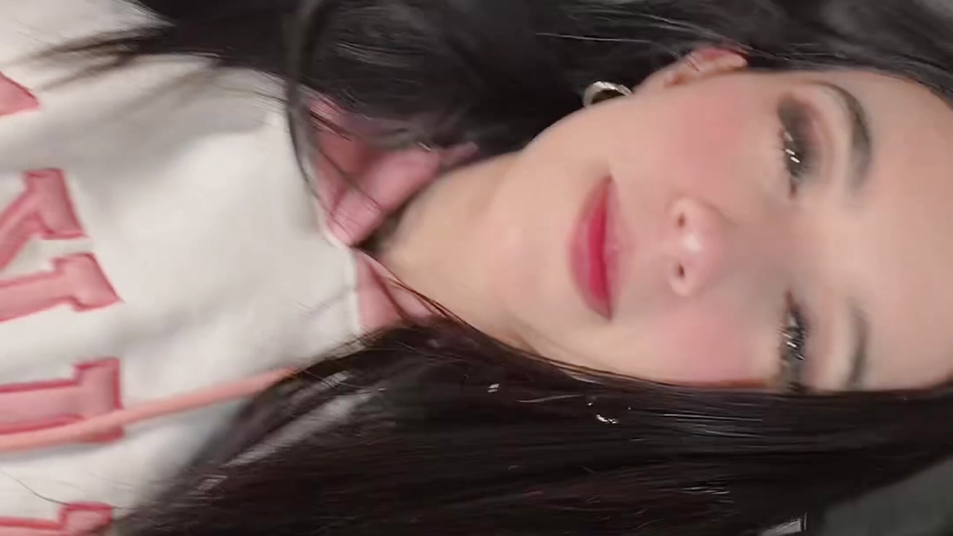 Play?👉🏻👈🏻 - vídeo de la modelo de cam Angel_Melody