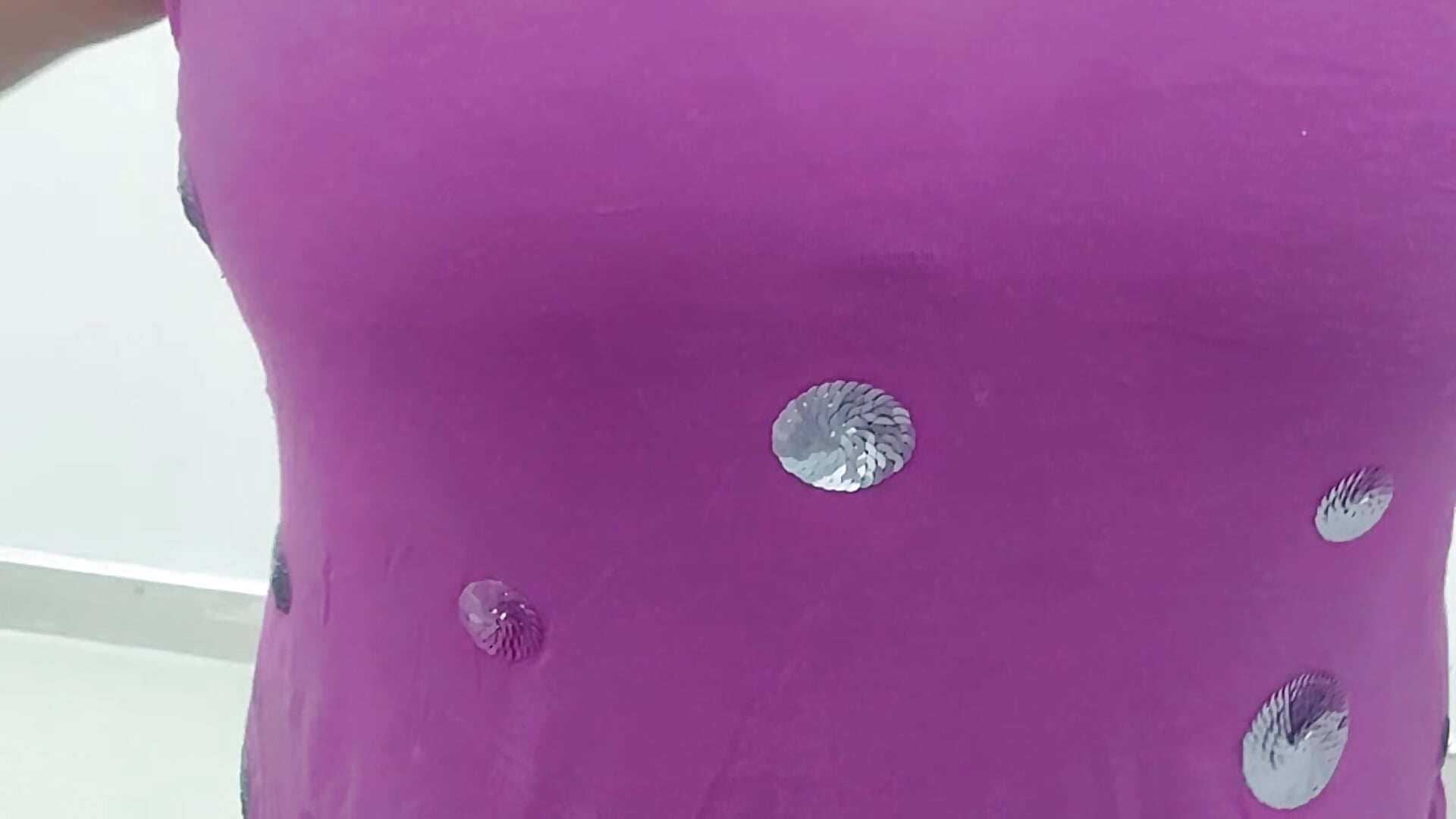 1000309599.mp4 – video af StandingOrganic