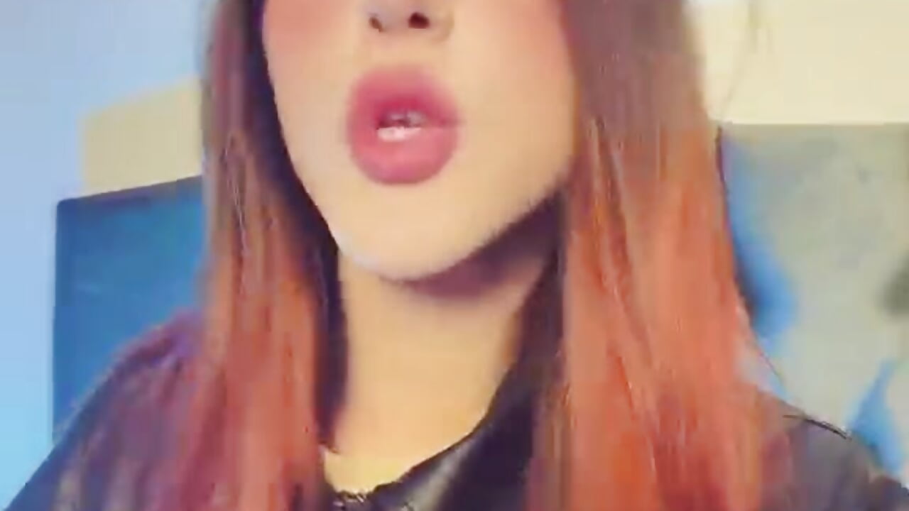 👑 – video od webkamerové modelky ALLY_ROSE_EC