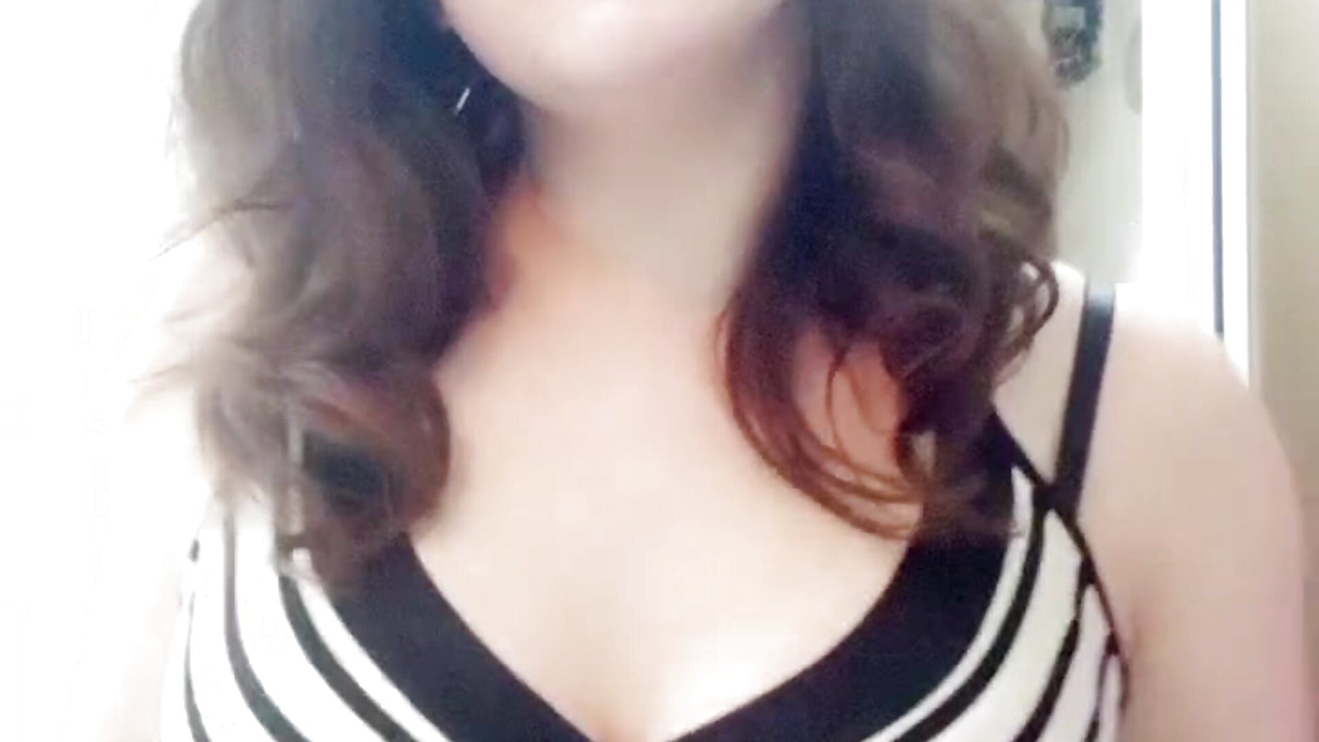 Kisssssss – video od FlirtNowCryLater