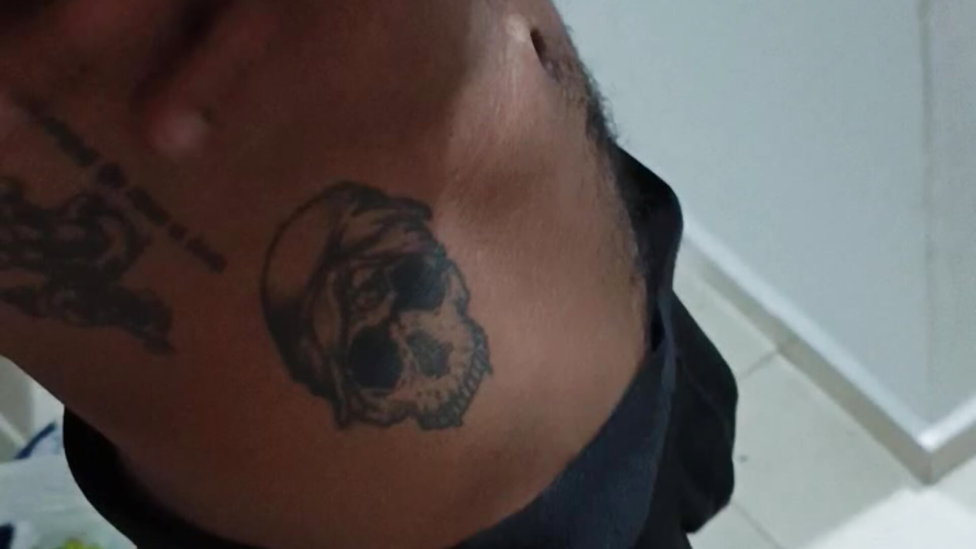 Tattos – video od webkamerové modelky Mcdikbbc