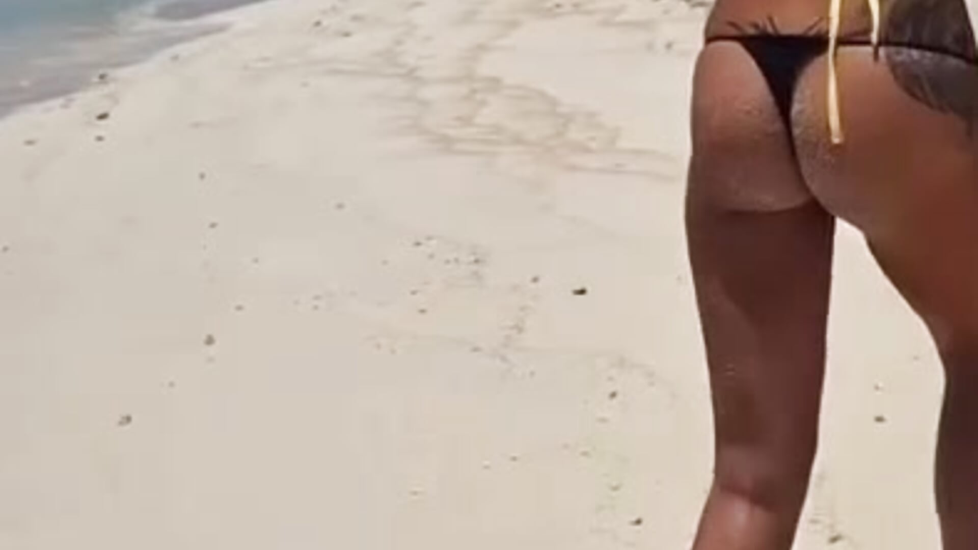 1d2d37036853418aa8721bf92ef4cfaa.mov