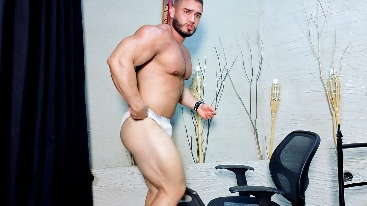 sexy muscles💪🏻 - video AtlasAstone kameramallilta