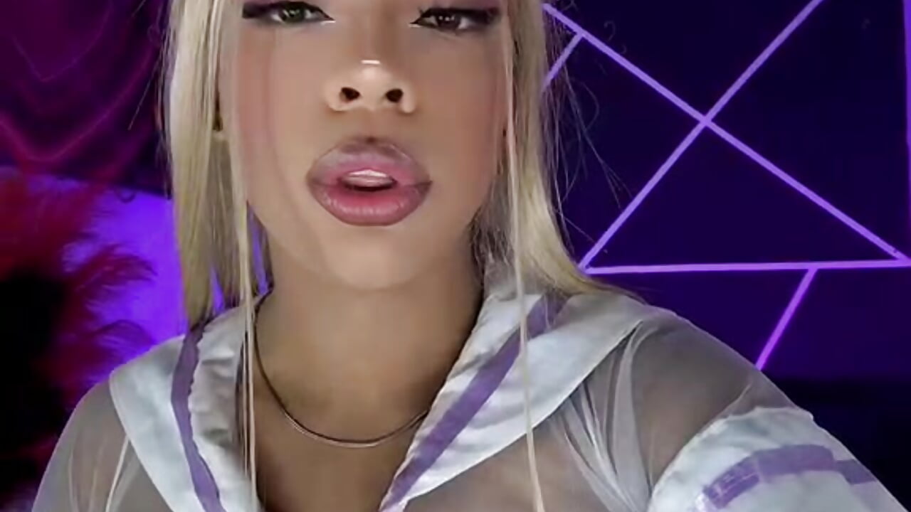 Me❤️🫦 - video by Thali_Girll21 cam model
