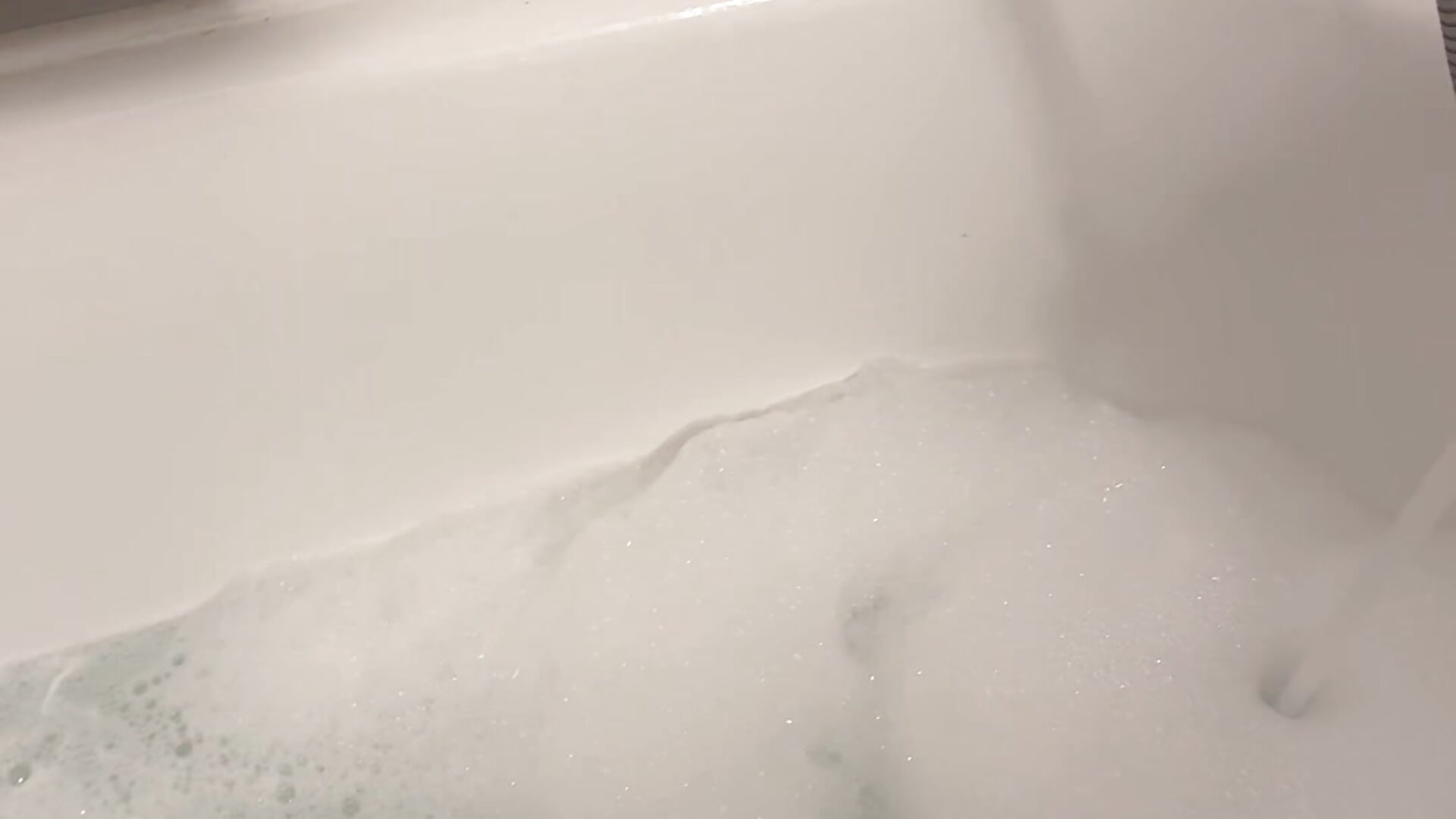 Good shower 😉❤️ - video by fahlkBelgium cam model