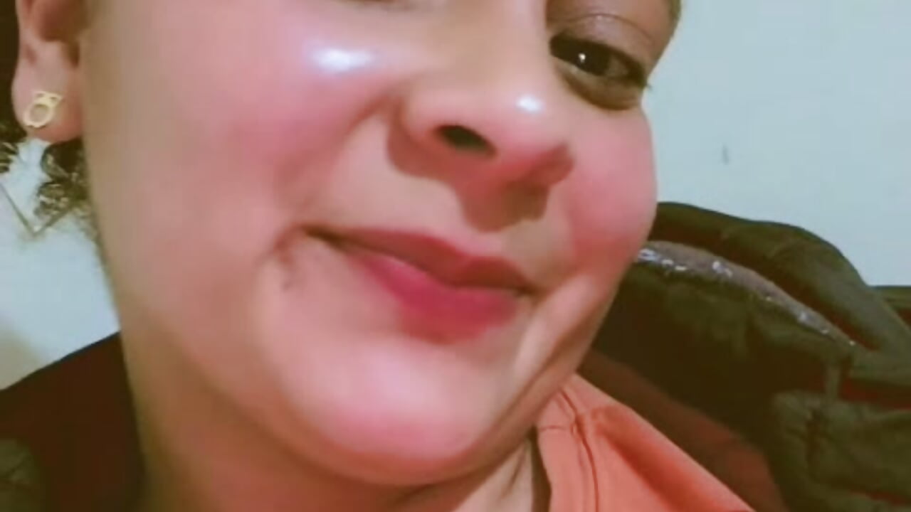 QUEEN - vídeo de la modelo de cam alana-boobs