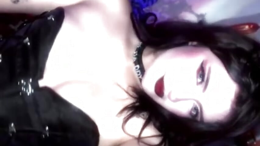 yout fav vampire - koremiau-এর ভিডিও