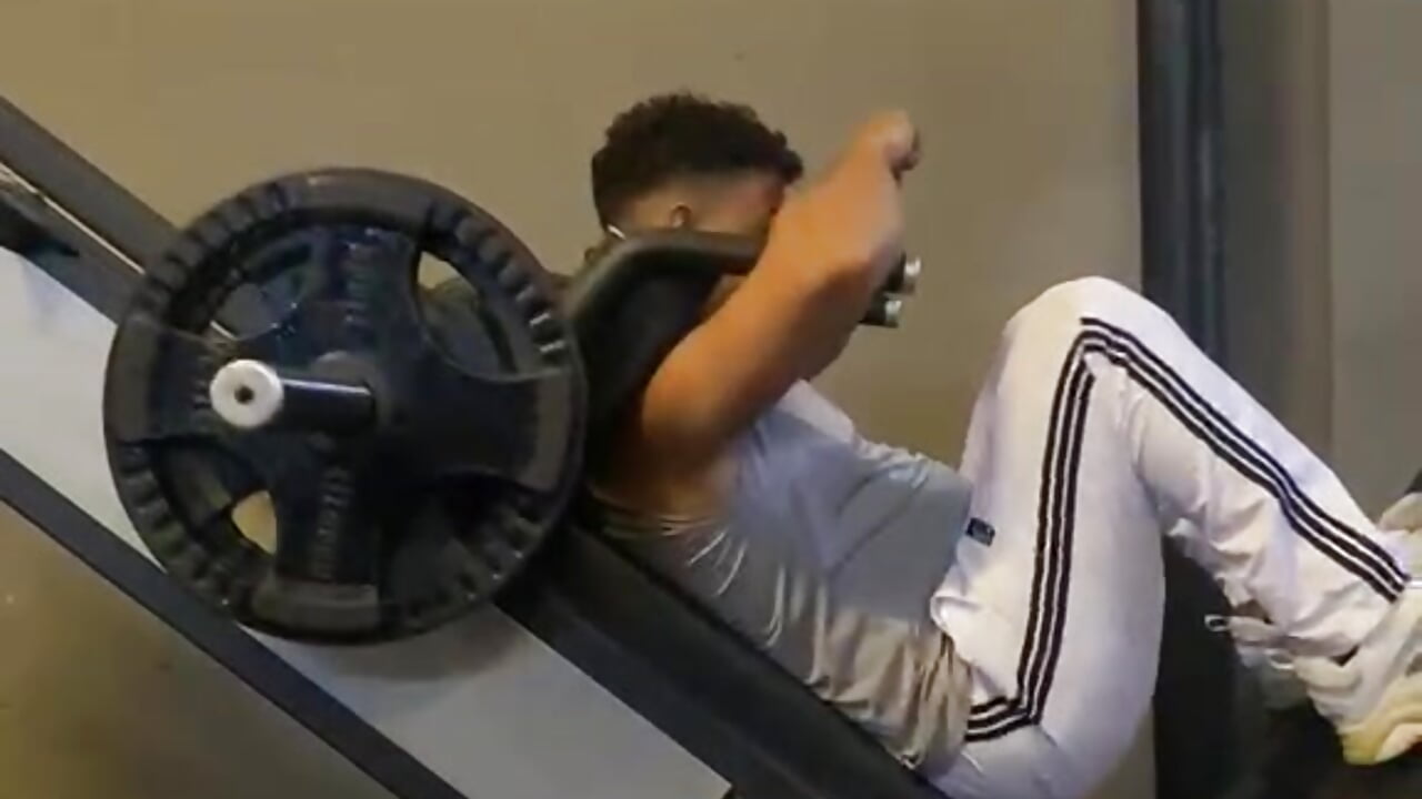 💪🔥 — filmik JuanDiegoMontes, modela(-lki) na kamerkach