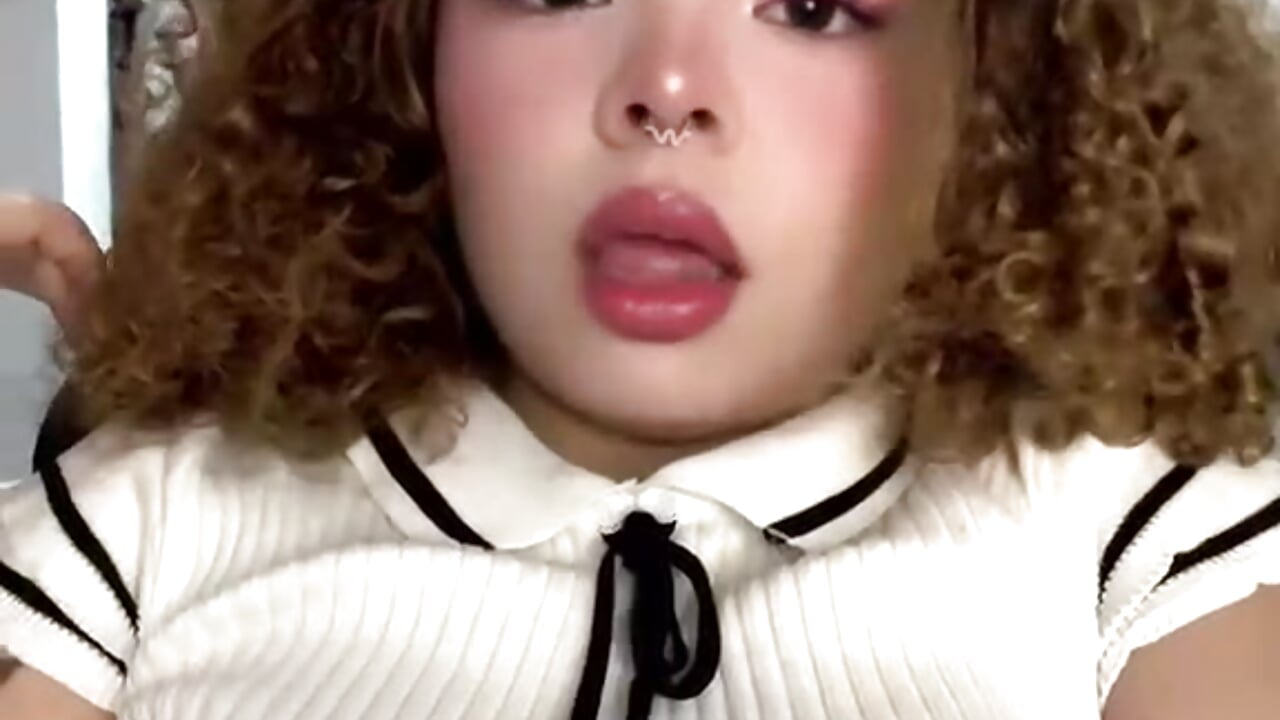 Dammm 👅😋 - відео від вебкаммоделі amalia_velez_