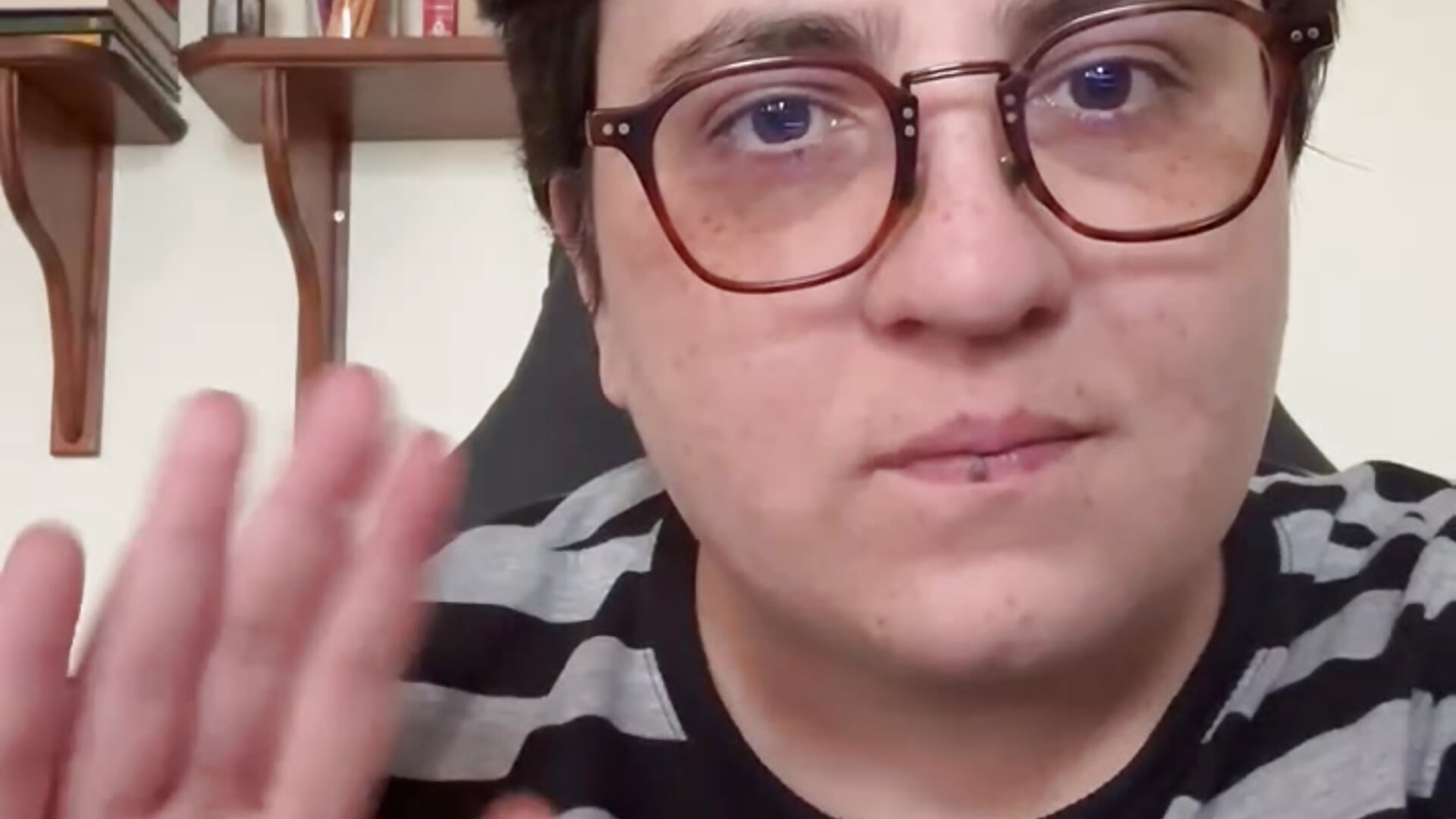 Olá mundo :) - video oleh SraNebulosa