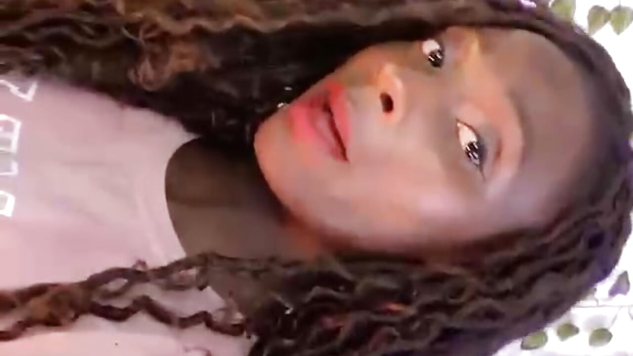 Me - video oleh AnnieMoon7