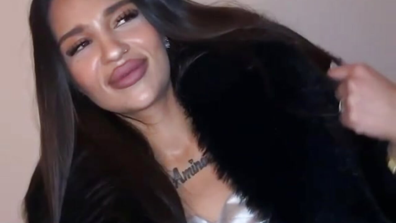Hiii duuu — filmik SchariaMiaa, modela(-lki) na kamerkach