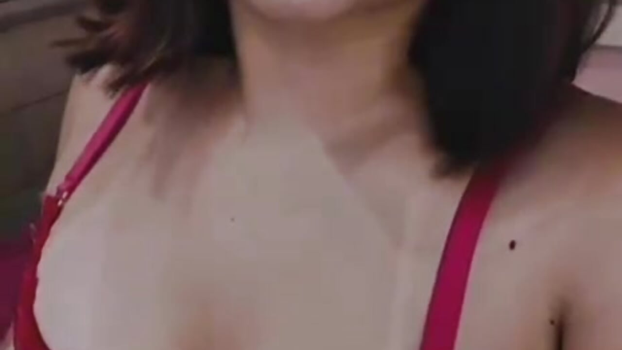 𝑨 𝑳𝑰𝑻𝑻𝑳𝑬 𝑩𝑰𝑻 𝑨𝑩𝑶𝑼𝑻 𝑴𝑬– EvaSterling1 kameramodell videója