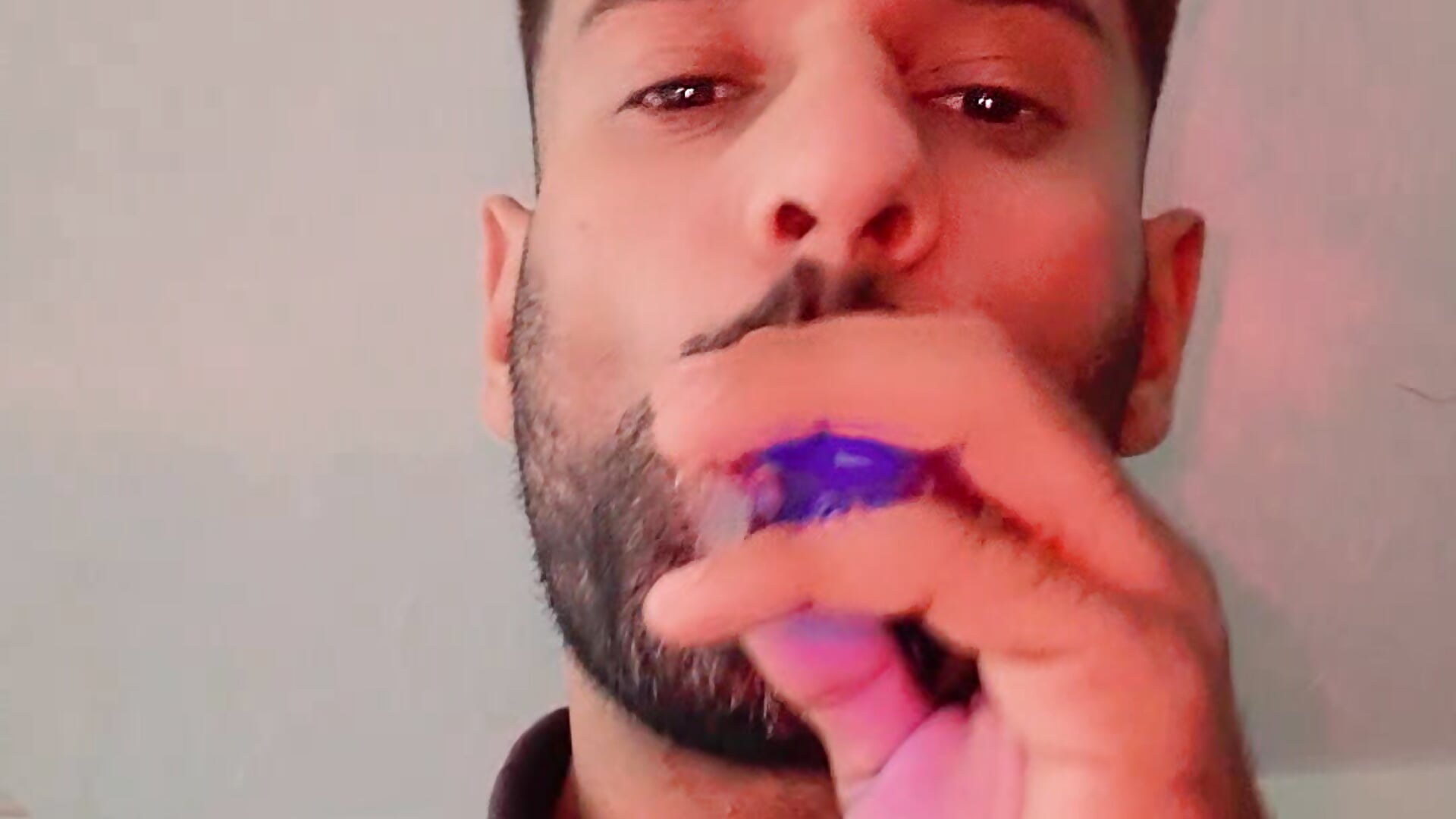 Erik Pytar- Smoke - فيديو من 3riks موديل الكام