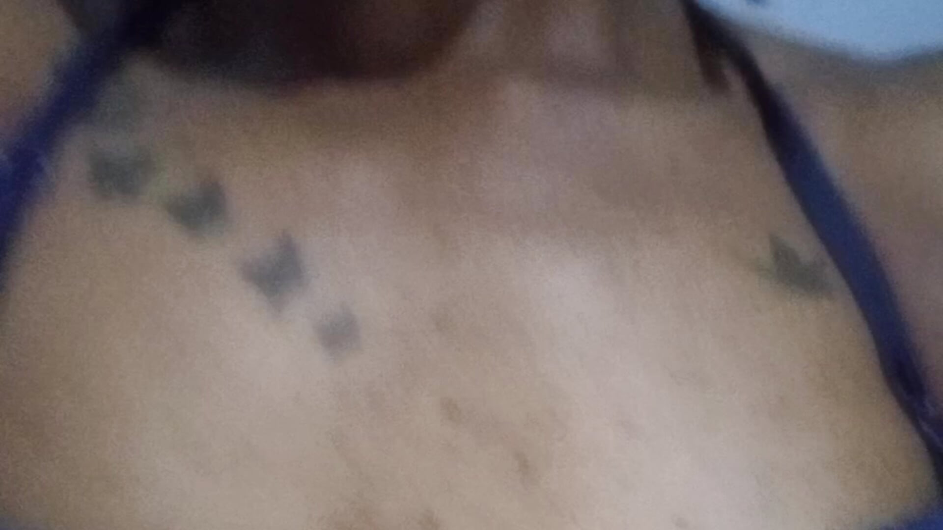 5587