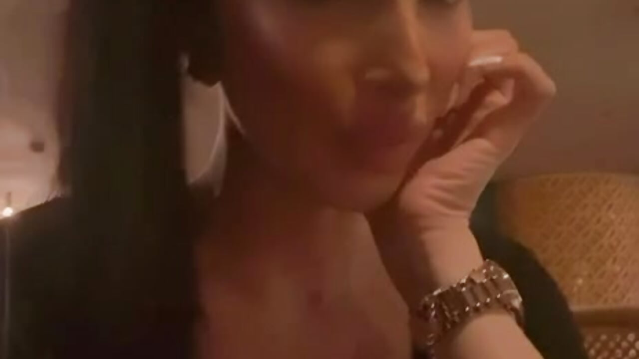 like me? - video VeniceRenzulli kameramallilta