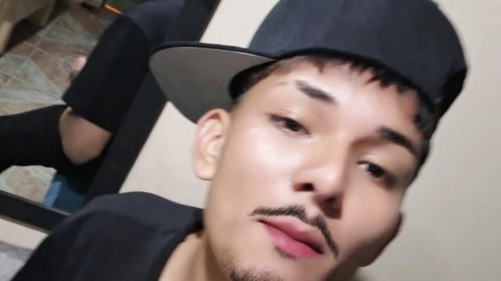 😄 - video oleh kenthetdavid