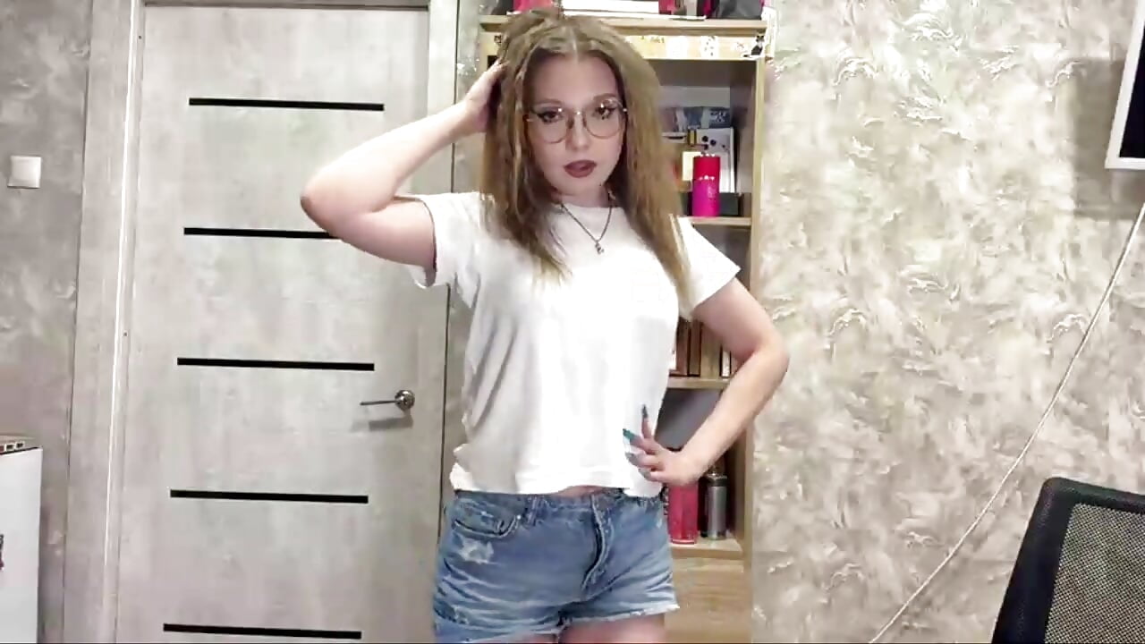 Do you like this little vibe? 💜 - video by JoanaOrehek cam model