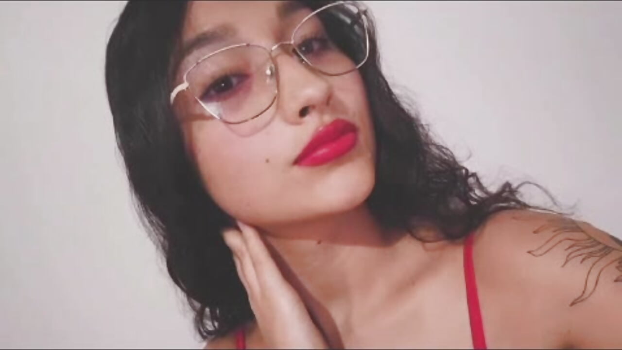 hi - Miel_golden adlı kamera modelinin videosu