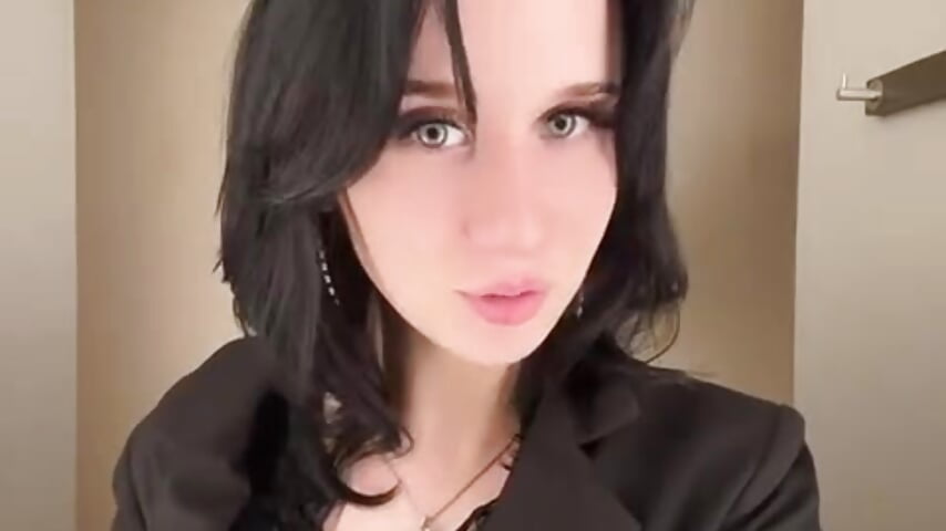 nice to meet you my name is Lilly - Video von LillyLilBerry