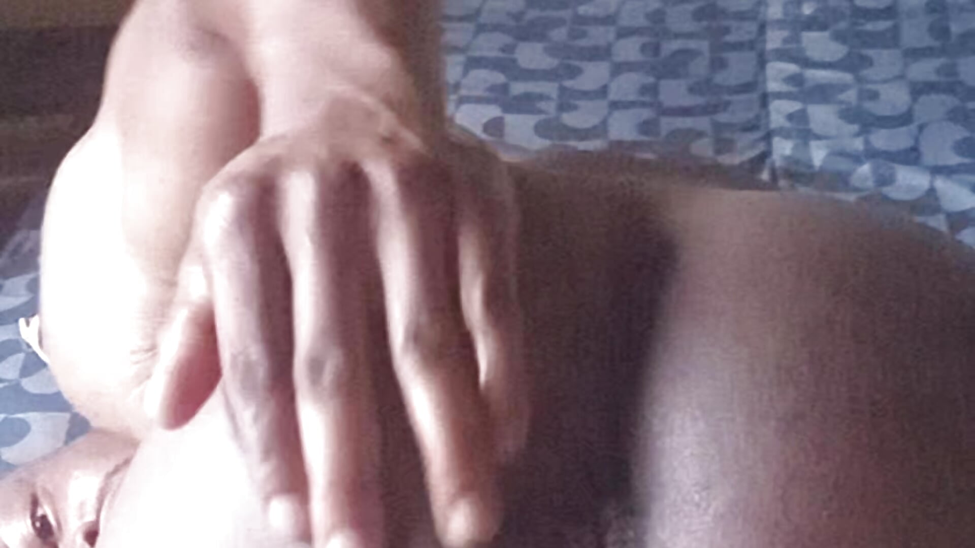 Playing with ass and finger — filmik Jmuscle2J