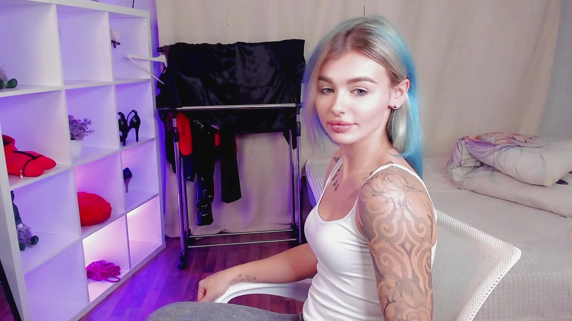 Hello Everyone! - video oleh Sky_Lumi