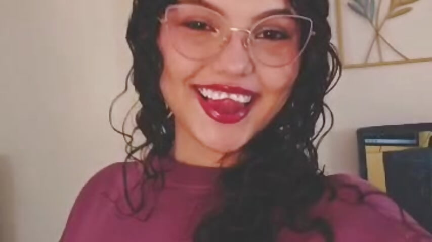 🌷 A Little Hello - video Daliluuu kameramallilta