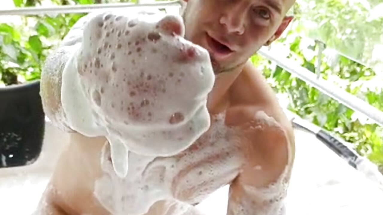 join me in this delicious jacuzzi - video by Damon__Spicy cam model