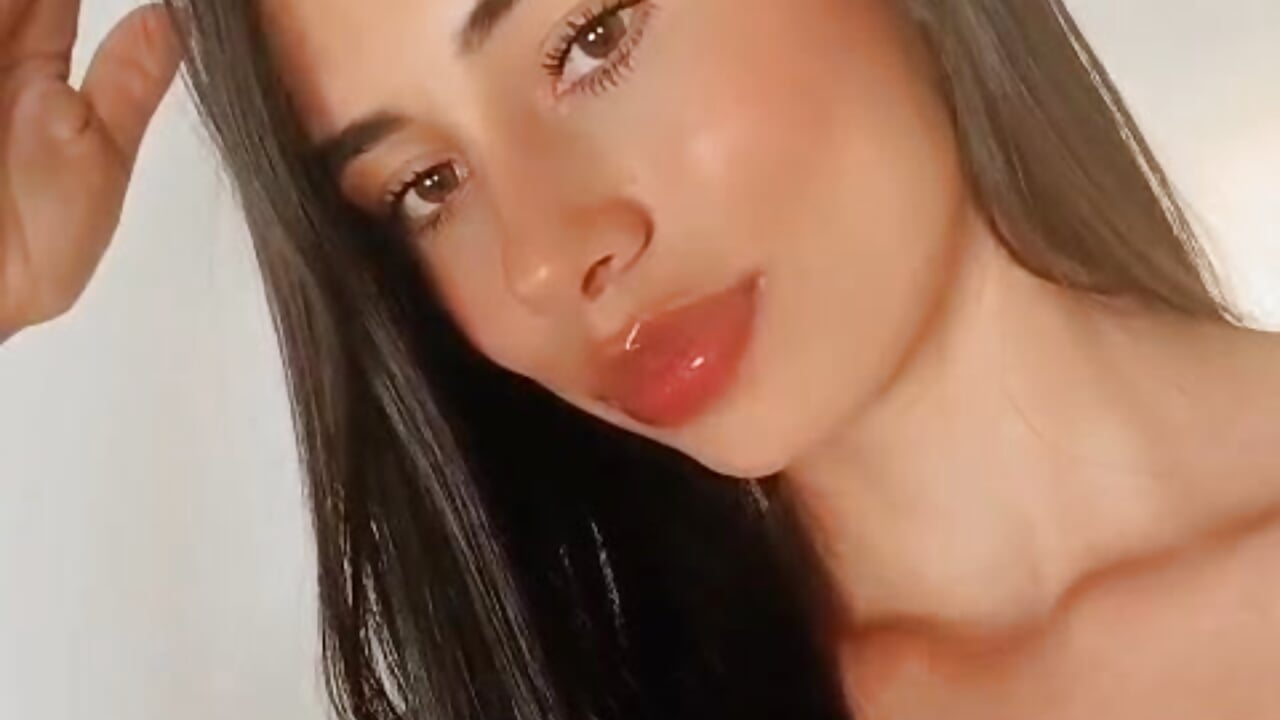 WhatsApp Video 2026-10-28 at 8,27,51 PM (1) – video af zoe_vance24